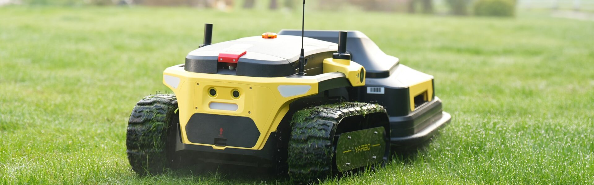 roboty koszące trawę